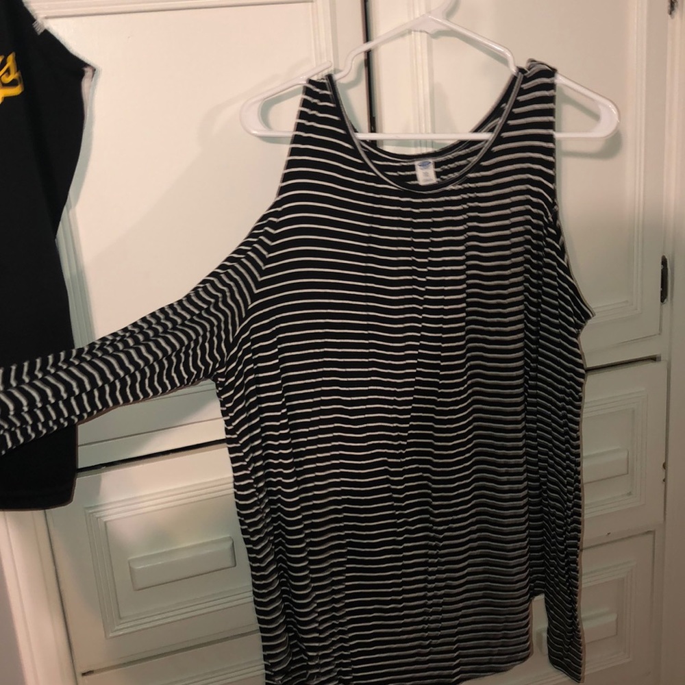 long sleeve old navy shirt